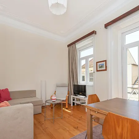 Sunny Lisbon Gem Apartment *