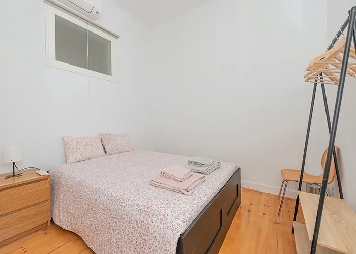 Sunny Lisbon Gem Apartament *